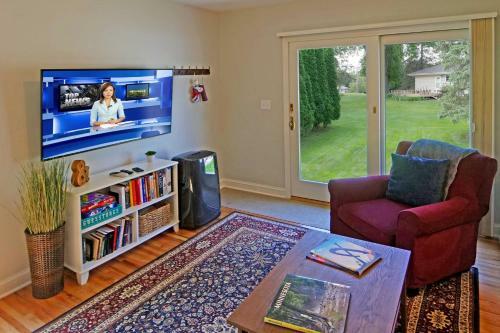 Apartamento Remodeled Apt - 8 Mi To Downtown Minneapolis!