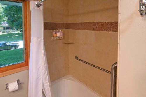 Apartamento Remodeled Apt - 8 Mi To Downtown Minneapolis!