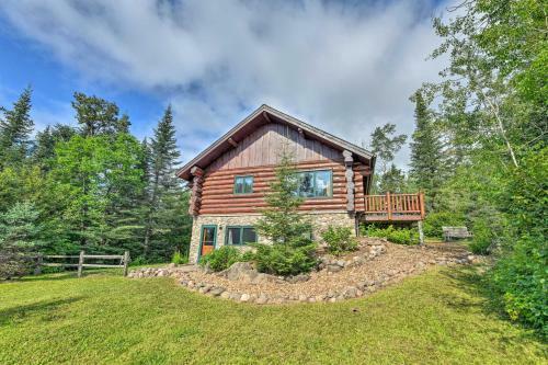 Lutsen Cabin With Fire Pit, Patio And Deck!