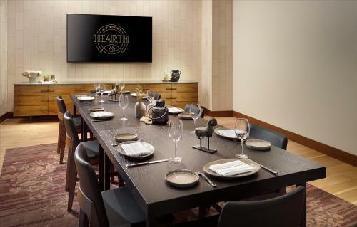 Hotel Omni Viking Lakes