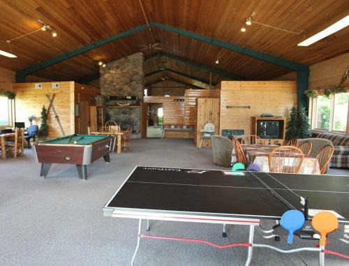 Beautiful Vacation Apartments On Serene Gull Lake