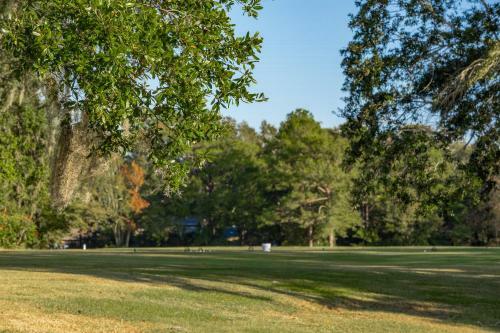 Hotel Crown Resorts At Hickory Hills