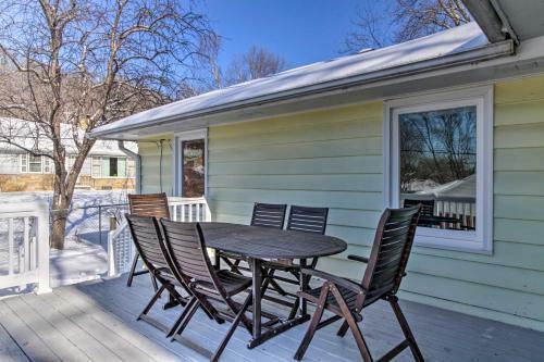 Rochester Home With Deck, 5 Min To Mayo Clinic!