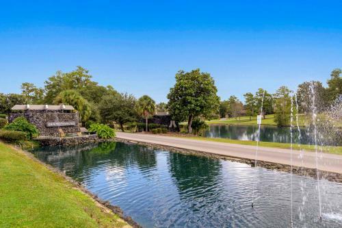 Apartamento 1st Floor, Renovated And Updated Condo With Pool