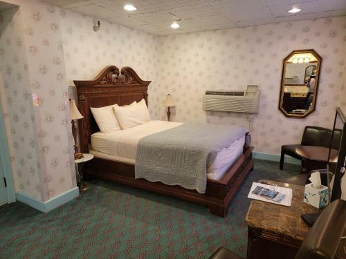 Hotel Lowell Inn