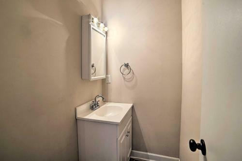 Charming Columbus Home With Game Room, Near Afb!