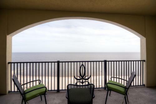 Apartamento Sleek Gulfport Condo With Ocean Views And Pool Access!