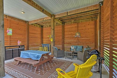 Bright Pass Christian Beach Home - Walk To Beach!
