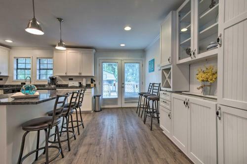 Gulfport Bungalow By Jones Park And Beach Access!