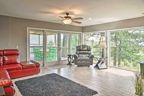 Charming Hillside Branson Home With Spacious Deck!
