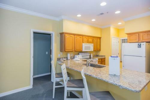Spinnaker Suite Right By The Strip 2br Standard