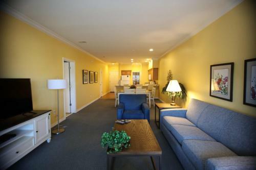 Spinnaker Suite Right By The Strip 2br Standard