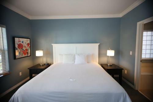 Modern Condo By Entertainment District 2br Standard