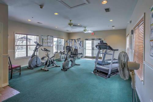 Apartamento Two-story Condo On Holiday Hills Golf Course!