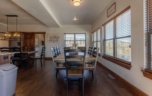 Rockwood Lake Lodge Home