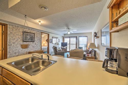 Apartamento Branson Condo With Views 2 Mi From Silver Dollar City