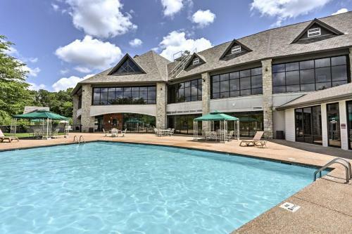Cozy Branson West Cabin With Resort-style Amenities!