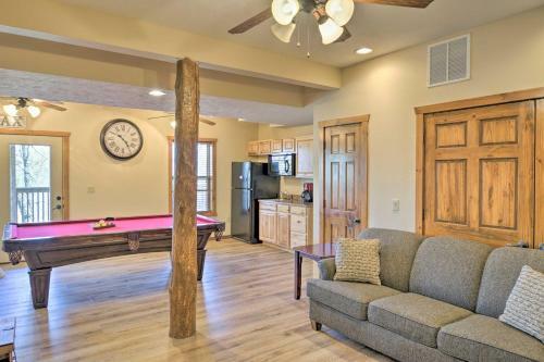 Updated Branson Home, 5 Min To Silver Dollar City!