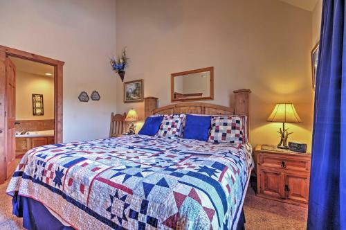 Branson Little Cedar Resort-style Cabin With Porch!