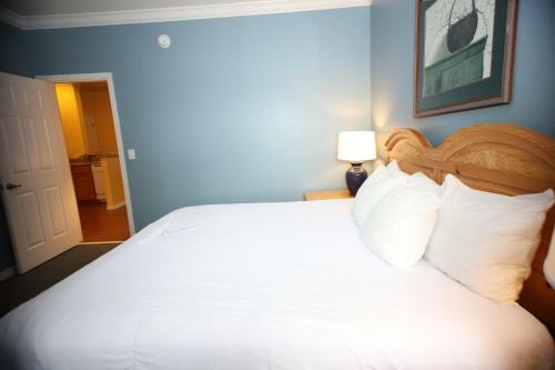 Spacious Palace View Condo 1br Standard