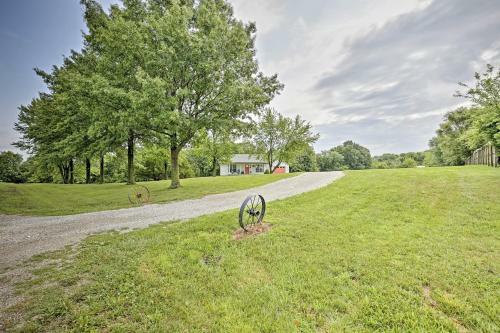 Modern Excelsior Springs Home With Deck And 3 Acres!