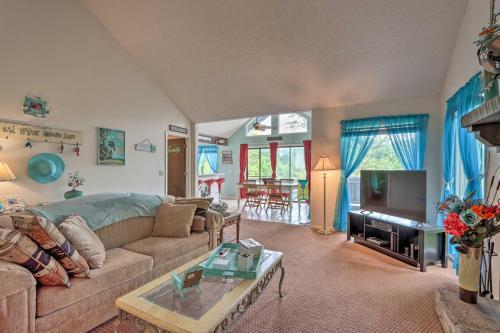 Osage Beach Home With Deck Less Than 1 Mi To The Lake!