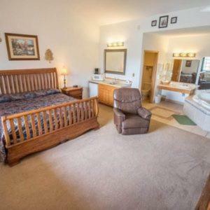 Hotel Bullwinkles Rustic Lodge