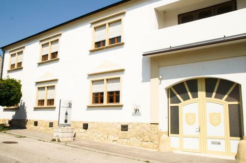 Hostal Weingut Franz Schindler