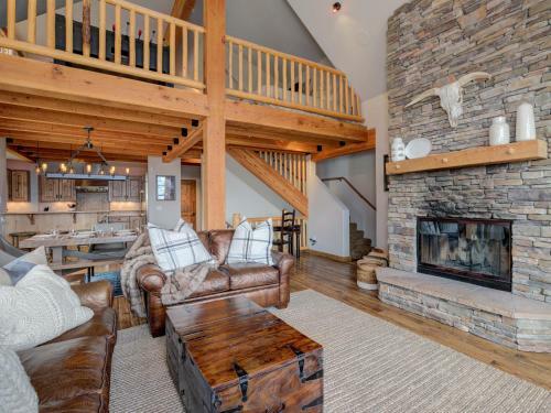 Alpine Meadows Chalets By Big Sky Vacation Rentals