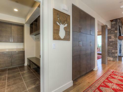 Silvertip Cabins By Big Sky Vacation Rentals