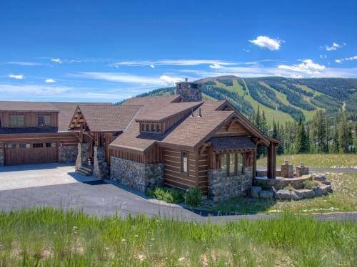 White Grass Lodge By Big Sky Vacation Rentals