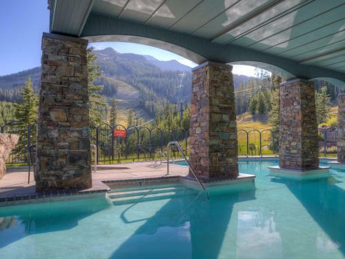 Moonlight Penthouse By Big Sky Vacation Rentals