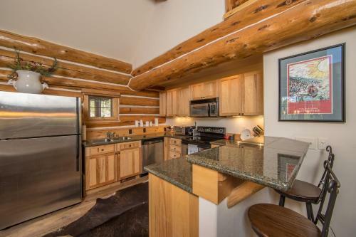 Powder Ridge Trapper Cabins By Big Sky Vacation Rentals