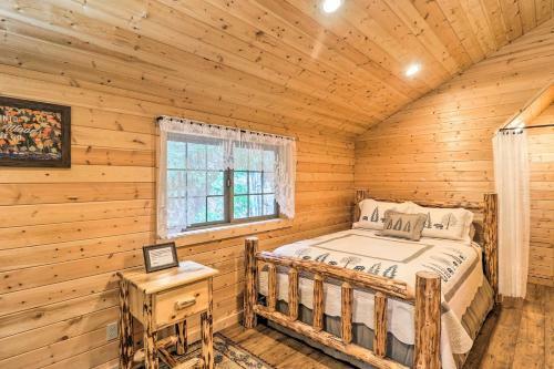 Reconnect With Nature At Timber Creek Cabin!