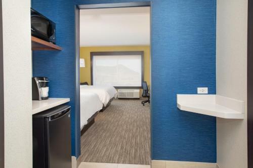Holiday Inn Express & Suites - Ely, An Ihg Hotel