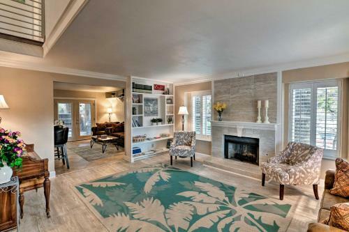 Vegas House With Spa, Mini Golf, Home Theater, Deck!