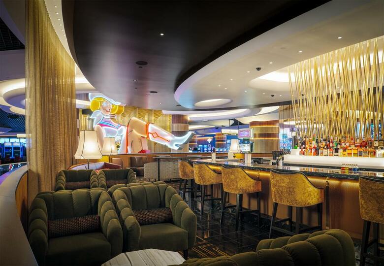 Hotel Circa Resort & Casino - Adults Only