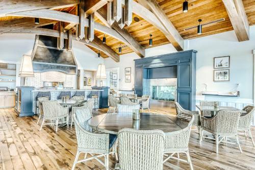 Luxury Lakefront At Tahoe Beach Club With Private Beach