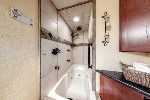Exquisite Lakeview Tahoe Traveler