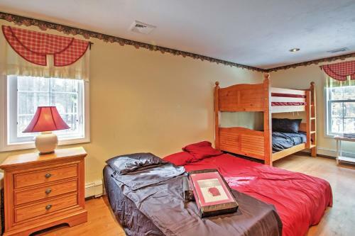 Charming Retreat About 1 Mile To Ossipee Lake Marina!