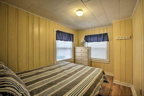 Apartamento Cozy Coastal Getaway - Walk To Beach And Shops!