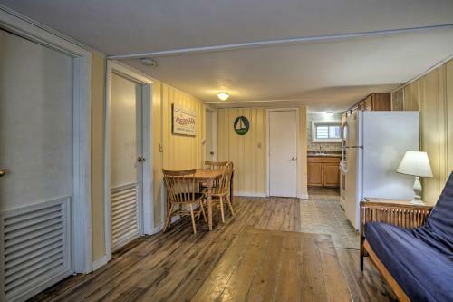 Apartamento Cozy Coastal Getaway - Walk To Beach And Shops!