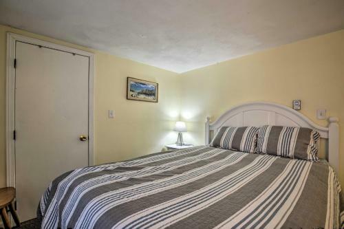 Apartamento Airy Coastal Getaway - Walk To Hampton Beach!