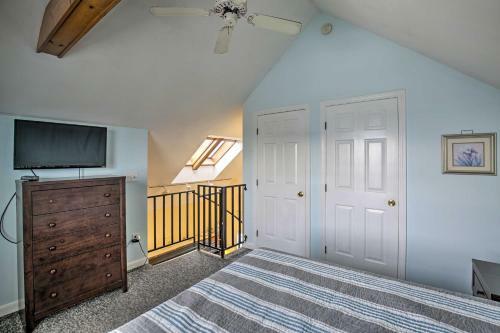 Apartment With Ocean Views Walk To Hampton Bch!