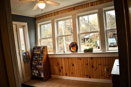 Brook Road Inn