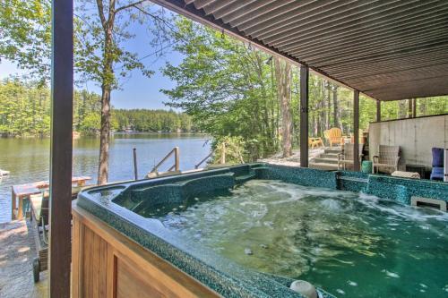 Dreamy Lakefront Getaway With Beach And Hot Tub