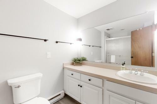 Stonehurst Gorgeous End Unit
