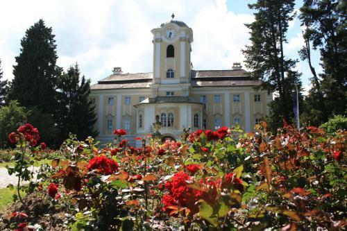 Schlosshotel Rosenau