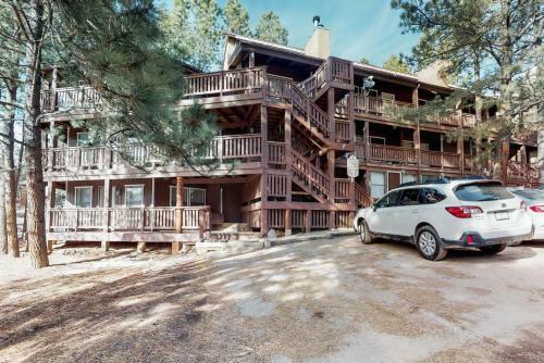 Redwood Commons B12