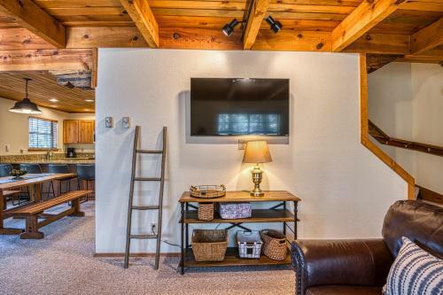 Tschirtart Cabin - 4 Bed 2 Bath Vacation Home In Angel Fire